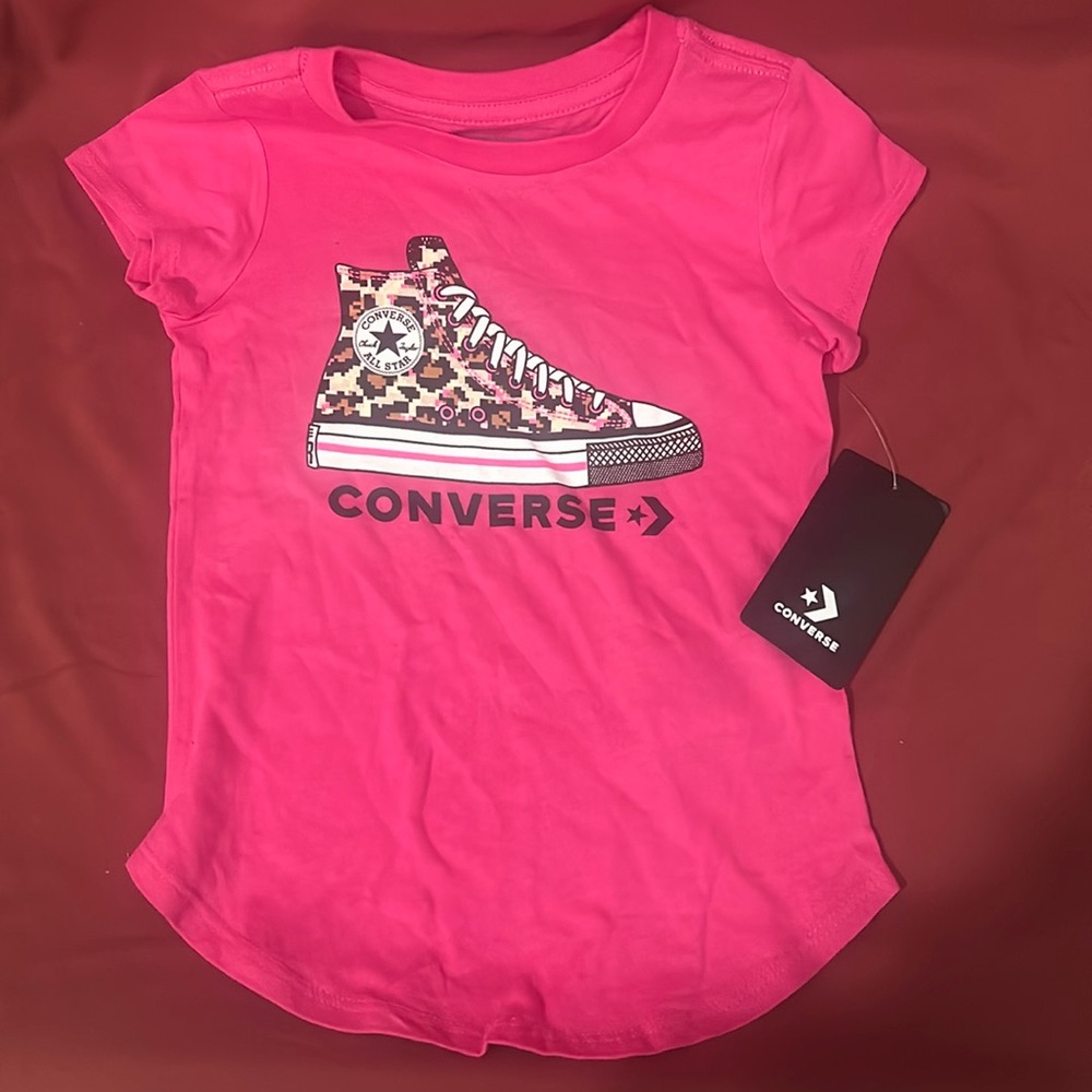 * New * Converse 4T shirt (pink)